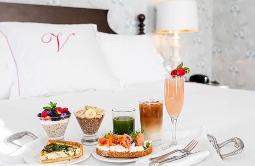 Cape May Hotel | Virginia Room with Balcony Exclusive Adults-Only Escape with Cont. Breakfast