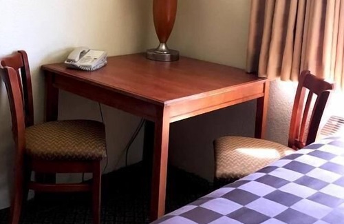 Kellogg House | Visit The Gem State! Stay Minutes Away From Scenic View Of The Mountain