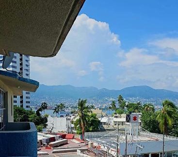 Caleta Apartment | Vista a la bahia de Acapulco - Departamento para grupos de hasta 8 huéspedes