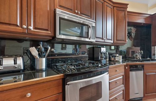 Okanagan-Similkameen Apartment | Vista Del Luna - 4 bedroom 3500 sq ft. Santa Fe-style Penthouse on Okanagan Lake
