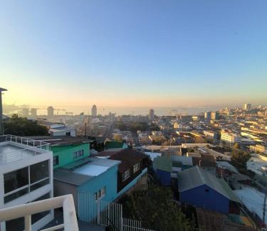 Valparaiso Apartment | Vista panoramica a la bahia Depto 2p