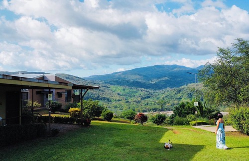 Esparza Apartment | Vista Verde en el Pacífico a 1 Kilómetro de la Carretera Interamericana