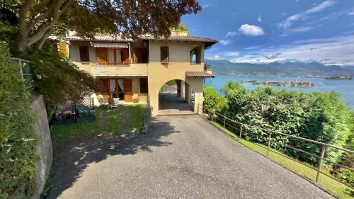 Carciano Apartment | VistaBellaBorromeoFlat