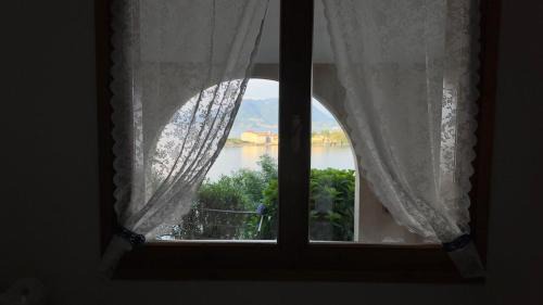 Carciano Apartment | VistaBellaBorromeoFlat