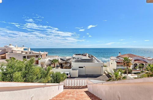 Las Conchas Apartment | Vistas de Las Olas West: Private suite for couples to enjoy the ocean view!