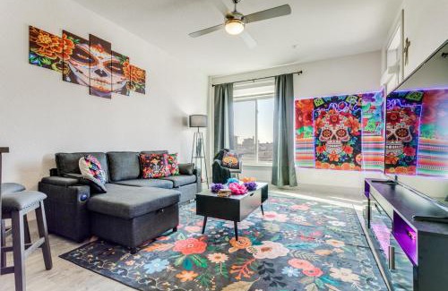 Downtown San Antonio Apartment | Viva Fiesta Condo on San Antonio Riverwalk