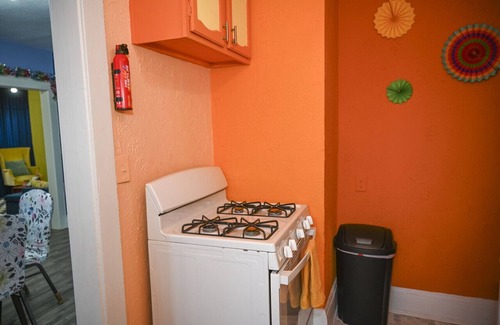 East Cleveland Apartment | Vivid Harmony | Themed | Sleeps 16