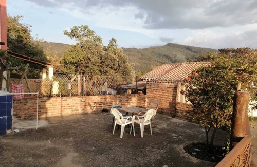Duitama Cottage | Vivienda casa rural con vista a las montañas a la ciudad ambiente tranquilo