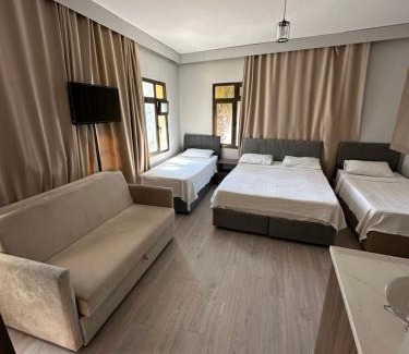 Cesme Hotel | Viyana otel