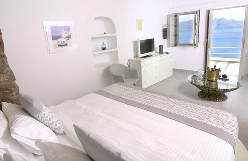Oia Hotel | Vogue Suites