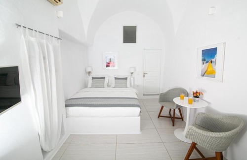 Oia Hotel | Vogue Suites