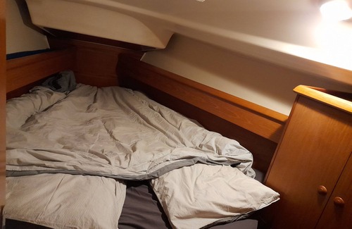 Propriano Boat Rental | Voilier Confortable, Vue sur le Golfe, au Coeur de Propriano et Plage à Pied