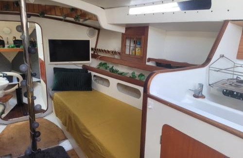 Saint-Raphael Boat Rental | Voilier Flush Poker