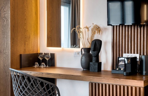 Oia Apartment | Volcanic Arc Suites