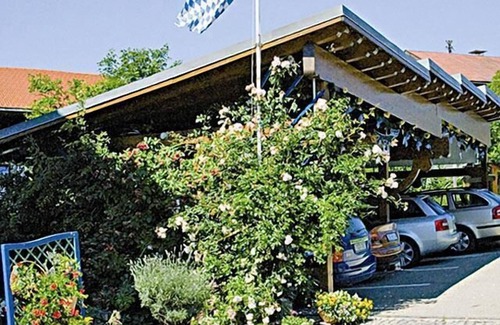 Bayerisch Eisenstein Apartment | Vollausgestattete FeWo für drei Personen mit Balkon