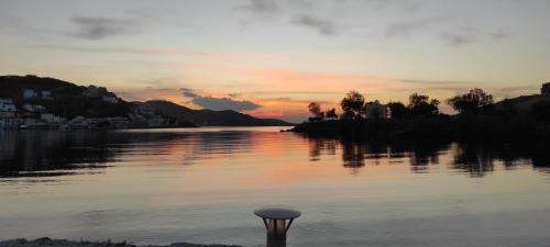 Vourkari Apartment | Vourkari, modern apartment overlooking the Marina of Vourkari
