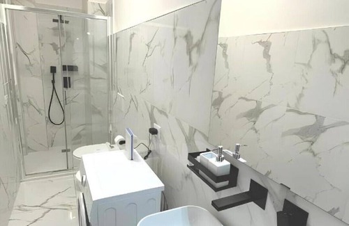 Dergano Apartment | Vrbo Property
