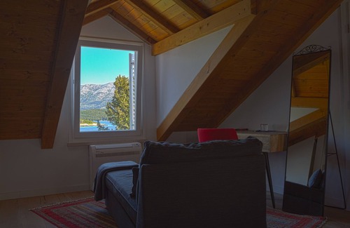 Cove Tri Zala (Zrnovo) Bed & Breakfast | Vrnik Arts Club