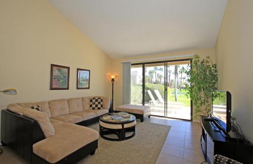 Palm Desert Apartment | VS555 - Palm Views