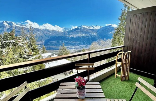 Randogne Apartment | Vue imprenable sur les Alpes