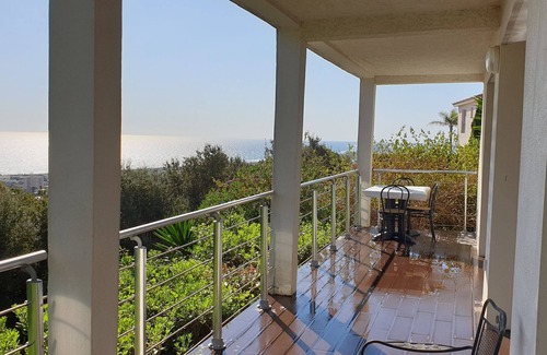 Bastia House | Vue mer et Calme Pour ce Grand rez de Jardin