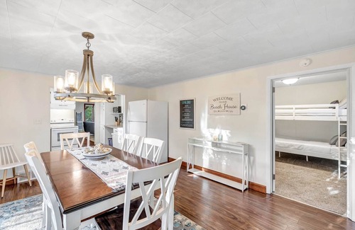 Green Bay House | ⌈W a t e r f r o n t ⌋ cottage with tower! ⏏︎