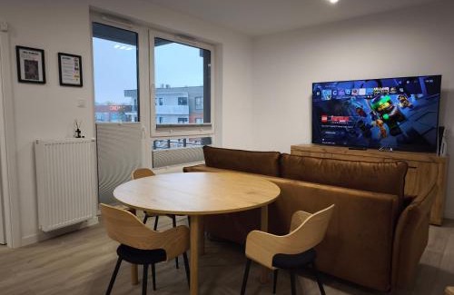 Starogard Gdanski Apartment | W centrum NOWY Kameralny Apartamenta, Duży Parking, FV, Luksusowo wyposażony, PlayStation 5, Balkon, Klimatyzacja, Taras, Winda, Wyposażona kuchnia