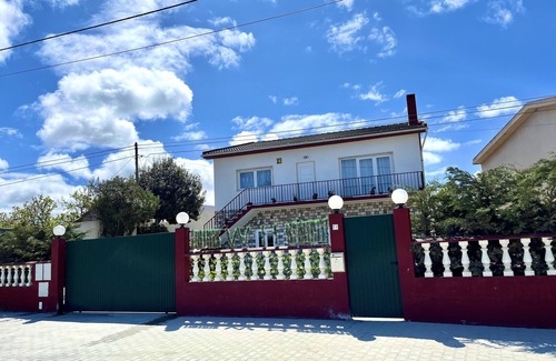 Atouguia da Baleia Villa | W.H.House/V3