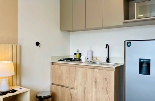 La America Apartment | w Radiant Loft w Modern Deco in Laureles