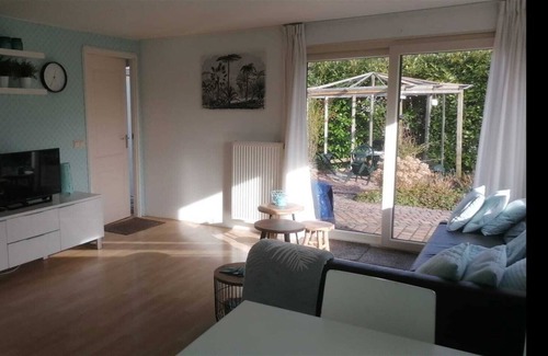 Tzummarum Ski Chalet | Wadden cottage near "the Wadden" and free WiFi