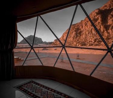 Wadi Rum Hotel | Wadi Rum Bubbles Luxury Camp