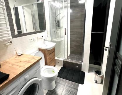 Przymorze Apartment | Wake Up To Baltic Views AON Apartment Just Minutes From Beach