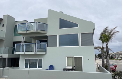 Hollywood Beach House | Wake up to Crashing Waves and Salt in the Air! Grand Mason on the Sand + Dog!