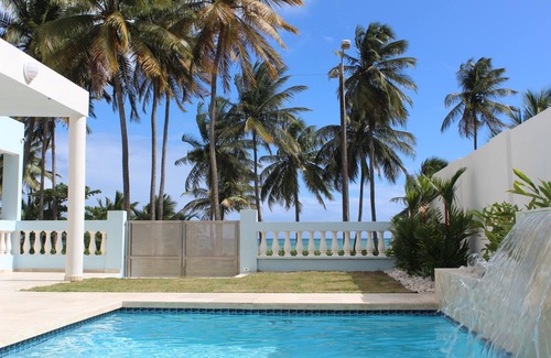 Rio Abajo House | Wake up to the ocean! True beachfront living.