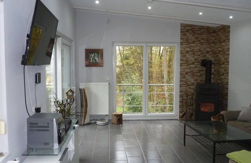 Ulmet Apartment | Waldhaus am Teich - Ferienhaus, Dusche, WC, 1 Schlafraum