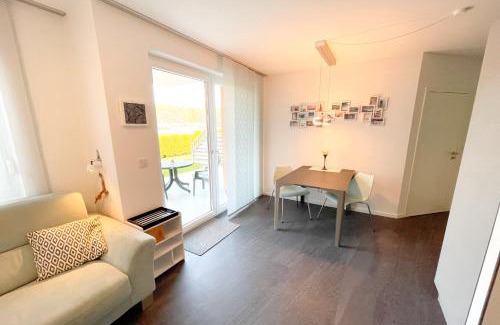 Ueckeritz Apartment | Waldstrasse 8a-c Waldstraße 8b Ferienwohnung Stein