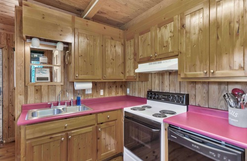 Six Mile House | Walhalla Hwy Chalet S