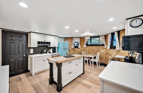 City Park West Apartment | Walk Everywhere! Garden Level in Heart of Denver.