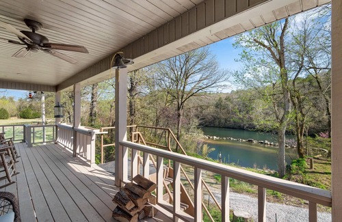 Norfork Cottage | Walk-in Norfork River Access! 6 Acres of Privacy! Old Charlie's on the Norfork River