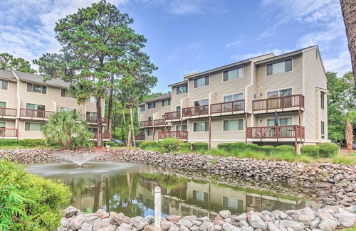 Hilton Head Island Villa | Walk to Beach: Villa w/Balcony in Hilton Head!
