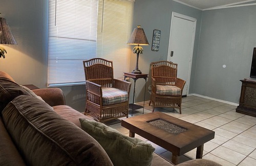 Biltmore Beach Cottage | Walk to Beach Budget Friendly Cottage for 7+, Small Pet Reqs Apprvl & Fee