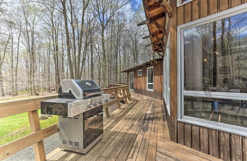 Gouldsboro Cabin | Walk to Big Bass Lake: Family Home w/Deck!