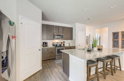 College Station House | Walk to Brazos County Expo: Elegant Home w/Grill!