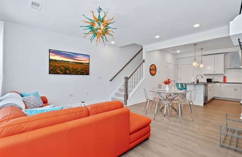 Wake Forest Condo | Walk to Downtown | Coffee Bar | 3 King Beds