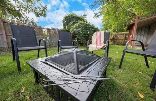 Oswego House | Walk to Downtown! Marina, Parks, Fire pit, SUNY!