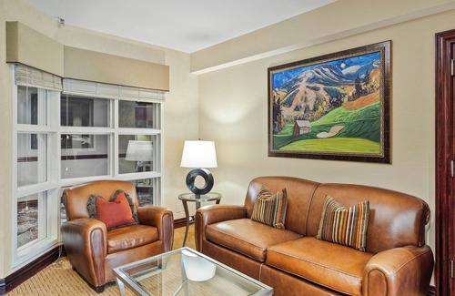 Beaver Creek Apartment | Walk to Everything! BC Village, ski, shop, dine. Amenities galore!