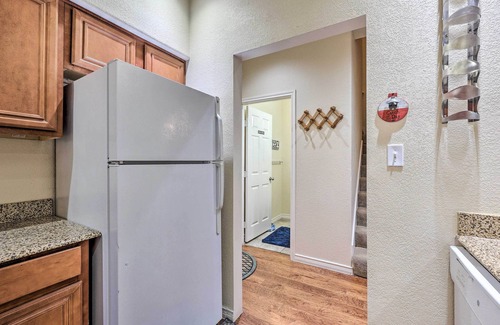 Afton House | Walk to Lake: Townhome w/Hot Tub in Afton!