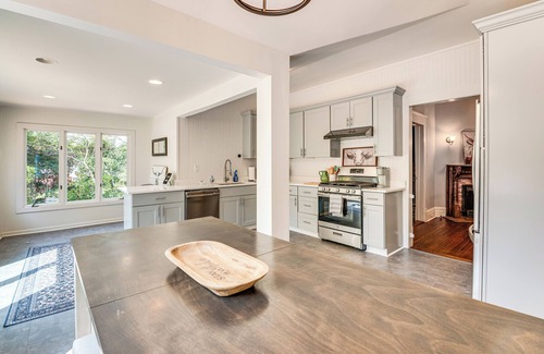 McDonough House | Walk to McDonough Square: Family Home w/Fire Pit