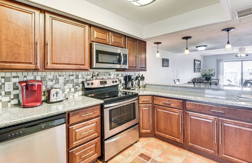 Ocean View Halifax Estates Condo | Walk to Ocean: Daytona Beach Shores Condo w/Pool!