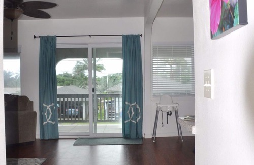 Hauula House | Walk to Ocean from house- close to BYU-H & Polynesian Cultural Cntr 3 bed 2 bath